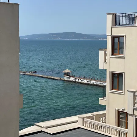 House Apartament *